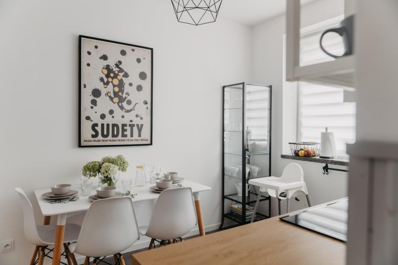 Jeleni Zakatek - Apartament W Stolicy Karkonoszy Jelení Hora Exteriér fotografie