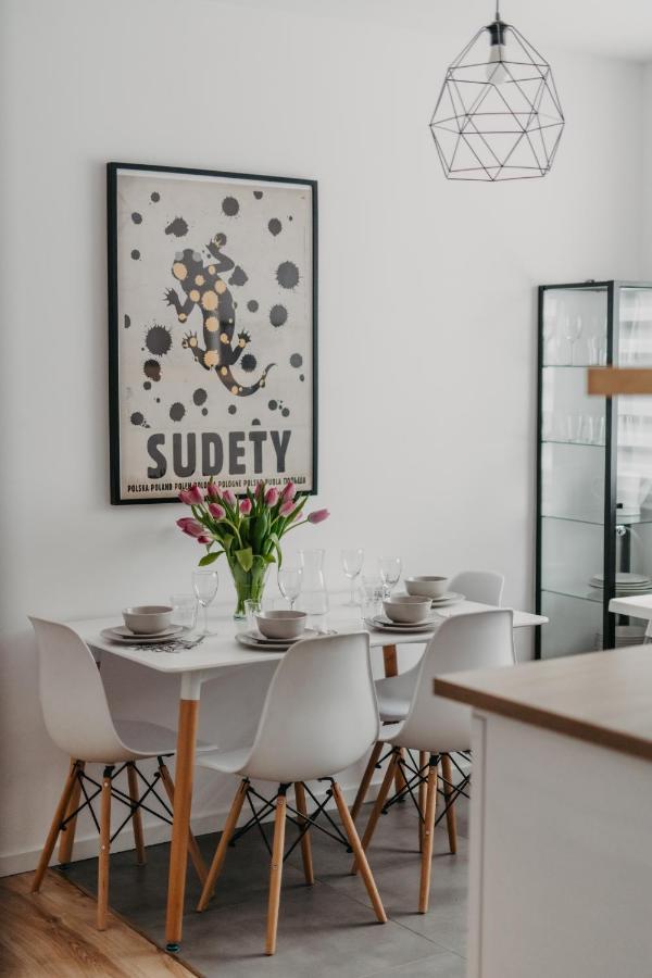 Jeleni Zakatek - Apartament W Stolicy Karkonoszy Jelení Hora Exteriér fotografie
